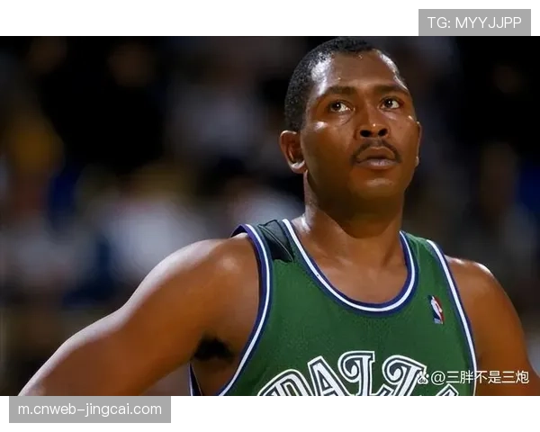 独行侠将退役马克·阿奎尔24号球衣 纪念传奇贡献