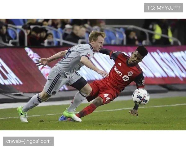 山东泰山客场惨败暴露防线问题，谢文能染红雪上加霜